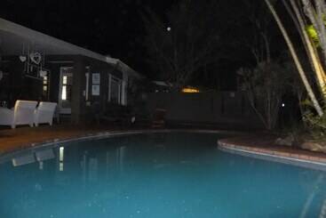 בית מלון כפרי St Lucia Kingfisher Lodge