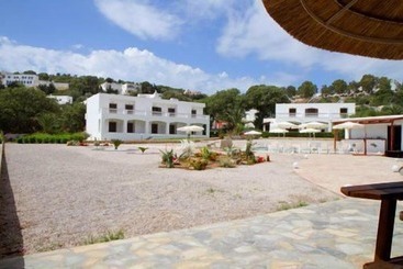 فندق Tony's Beach