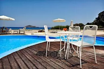هتل Tony's Beach