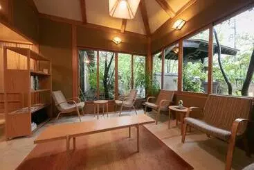 Yufuin Onsen Hinoharu Ryokan