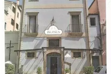 Отель Albergo Roses