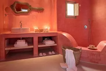 فندق Skyfall Suites  Adults Only