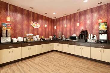 Отель Super 8 By Wyndham Carrizo Springs