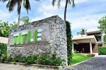 Hotelli The Title East Wing By Trips Phuket