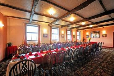 فندق The West Country Inn