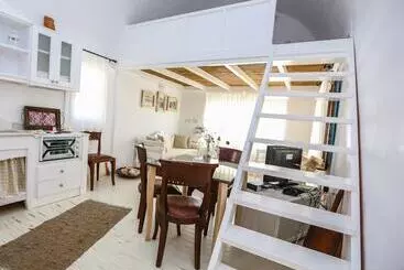 هتل Tholaria Boutique