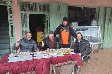 فندق صغير Auberge Restaurant Rooftop Tamazirt