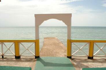 پانسیون Bluefields On The Bay