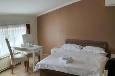 پانسیون Gostilna S Prenočišči Pri Janezu