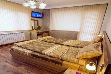 Пансион Trite Bora Guest House