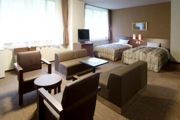 בית מלון כפרי Route Inn Grantia Dazaifu