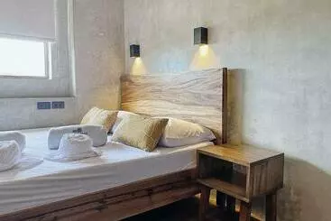 Shorebreak Hostel San Juan La Union