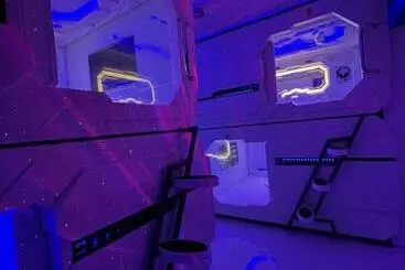 Hotel a Capsule Bmax Spacepods Sleep In Space 4mins From Mactan Airport