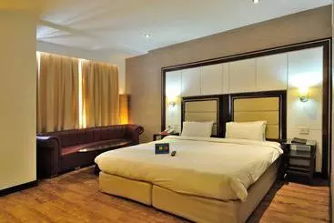 Fabhotel Rajouri Garden Main Market