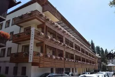 Otel Radisson Residences Savoia Palace Cortina D’ampezzo
