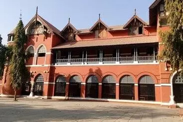 בית מלון כפרי Super Inn Armoise