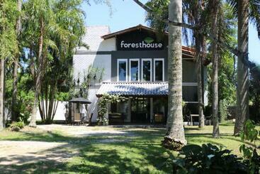 הוסטל Foresthouse