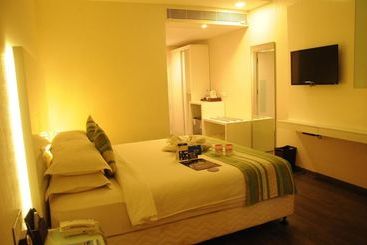 Hotelli Capital O 1607 Ranas Residency