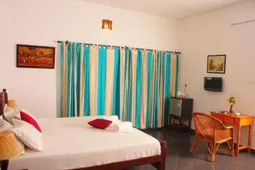 Chalets Seashore Beach Resort Varkala