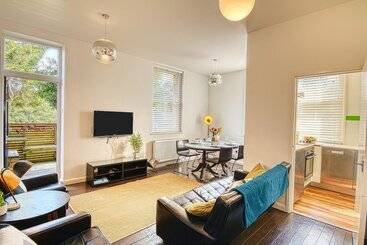 דירה Ghar Homes Bath City Centre Cosy Retreat