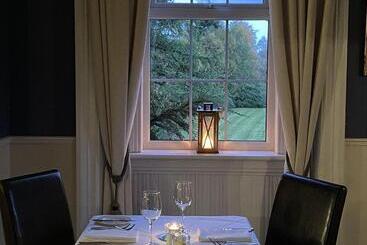 Hotel Dalmunzie Castle