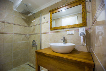 בית מלון כפרי Infinity City