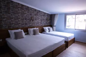 בית מלון כפרי Infinity City