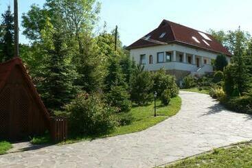 펜션 Veronika Vendégház Regéc