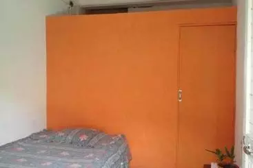 مسافرخانه Los Estudiantes