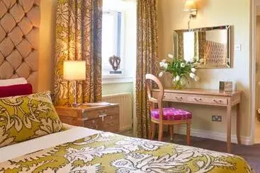 Hotel The White Hart At Lydgate