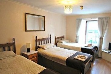 בית מלון כפרי Tweedside