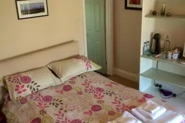 Mulberry Cottage B&b