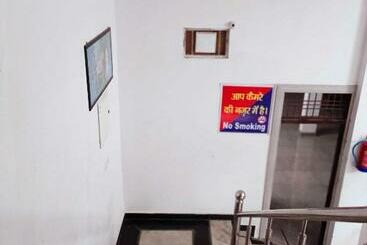 Hotell Oyo 70092  Maharaja