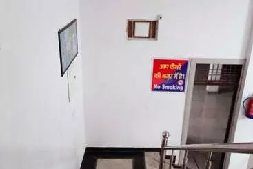 Hotel Oyo 70092  Maharaja