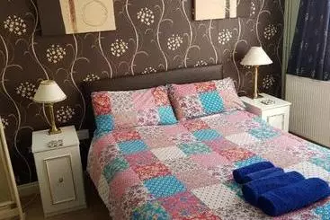 Bed and Breakfast Vs King William