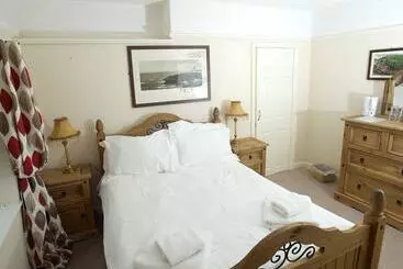 בית מלון כפרי The Endeavour