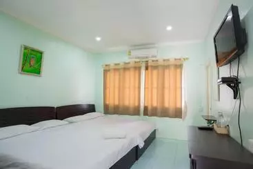 Hotel Baanraisooksangchan