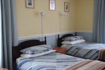 פנסיון Old Pier House