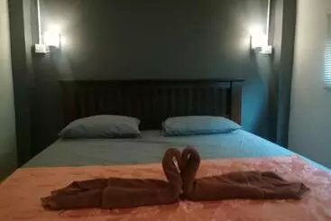 Majatalo Cashew Nut Bungalow, Ko Mook