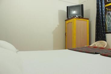 酒店 Pritams Cottages Guest House