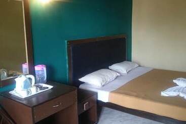 Hotel Royal Mirage Beach