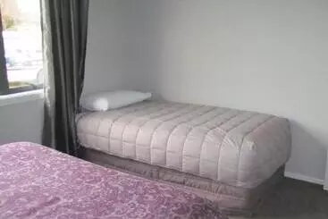 مُتل Birchwood Cottages