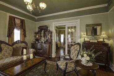 Victorian House Bed And Breakfast