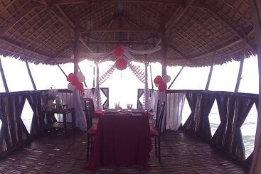 פנסיון Mdf Beach Resort And Day Tours