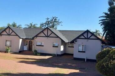 פנסיון Tanya S Place