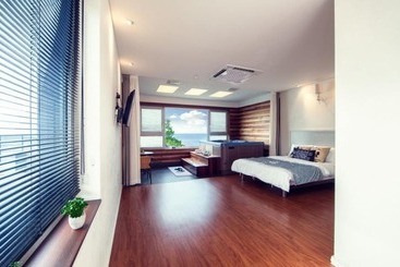 Ganghwado Sundance Pension