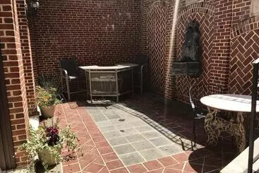 Gramercy Mansion B&b