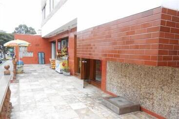 Hostal Residencial Cesar Alberto