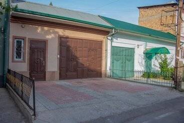 Oreon Inn Hotel Hostel