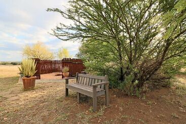 Bed & Breakfast Tata Farm Game Lodge